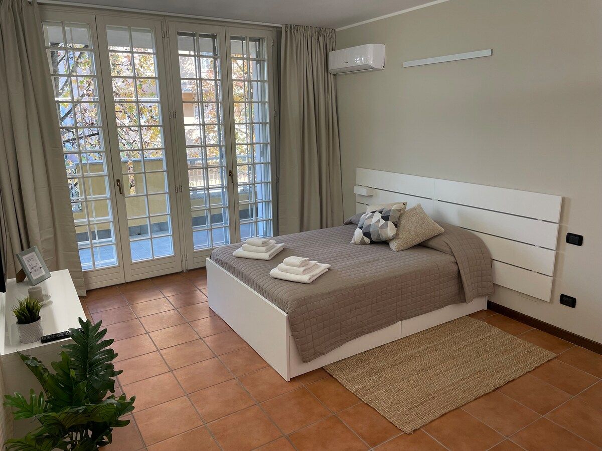 Camera da letto matrimoniale di Giuly Green House ad Assago